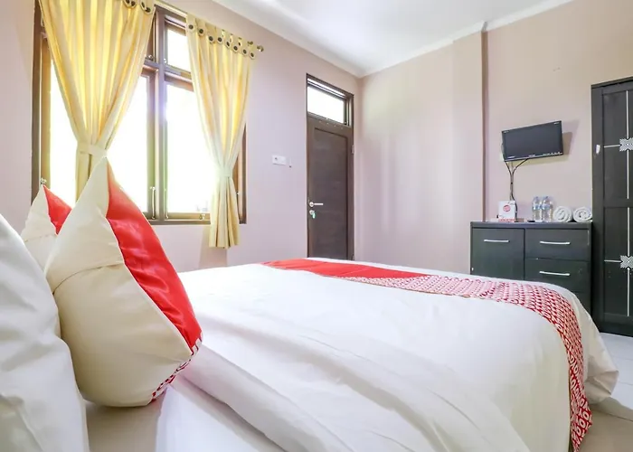 Purnama House Hotel
